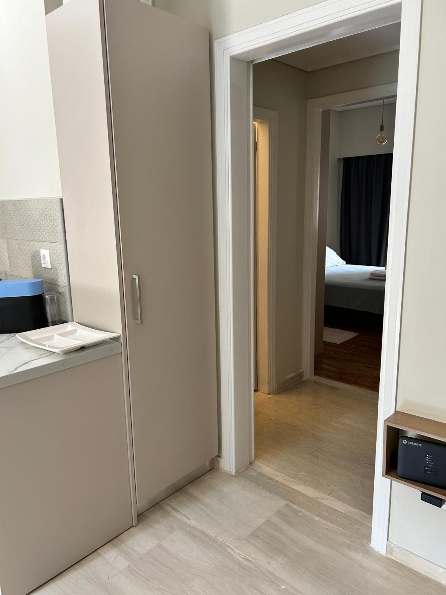 Evrou 21A Metropolitan Suite Athens Exterior photo